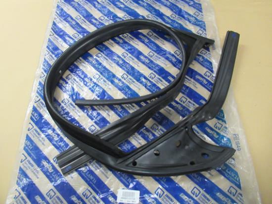 46519712 Portier raamrubber linksvoor