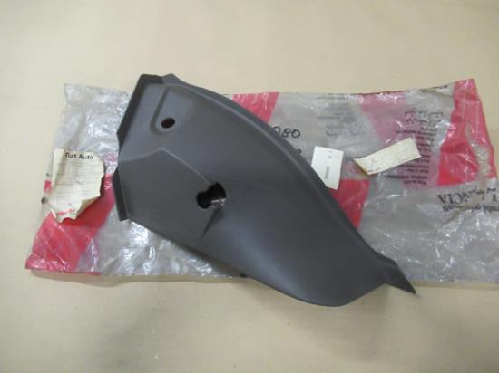 5956080 Kofferbak beschermplaat rechterzijde