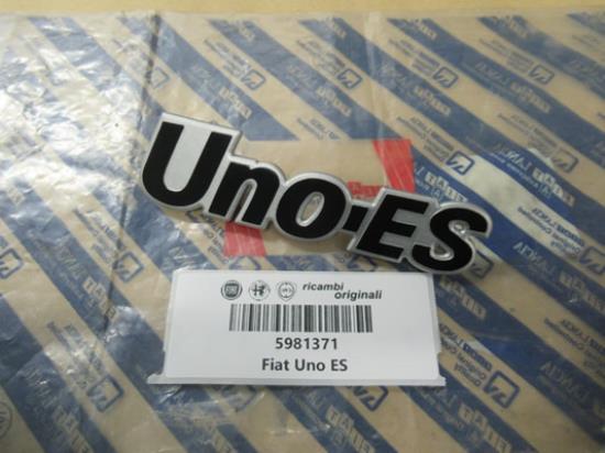 5981371 Embleem Uno ES