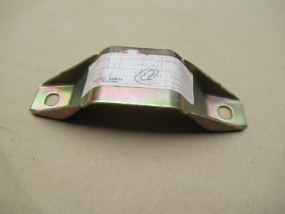 5983763 Waterpomp beugel rechterzijde