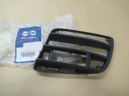 735291366 Voorbumper grille rechterzijde