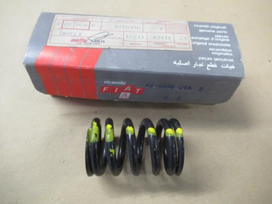 4210446 Motorsteun veertje