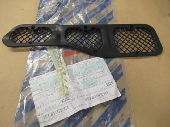 46775574 Luchtinlaat sierstuk