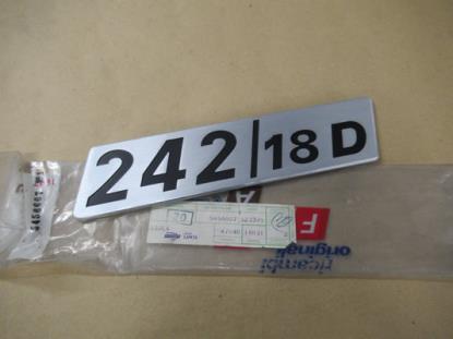 5456607 Embleem 242 / 18D
