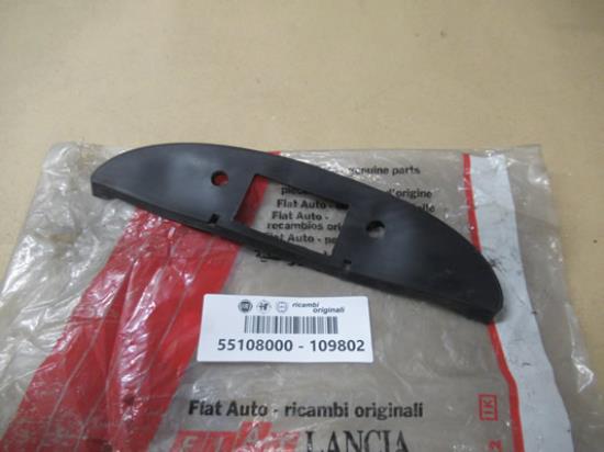 55108000 Kentekenverlichting houder