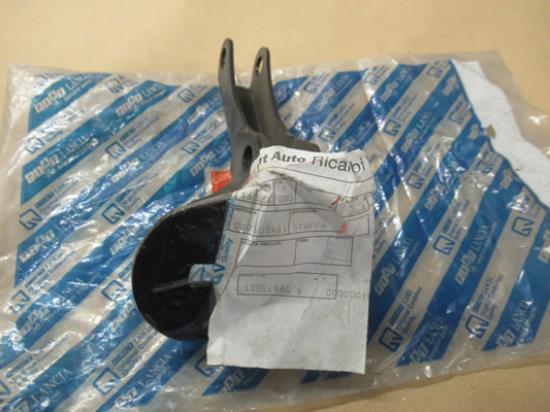 7603451 Motorsteun beugel