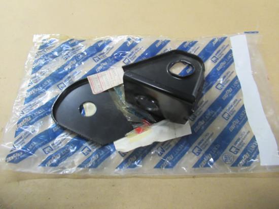 7644688 Carrosserie vloer beugel linkerzijde