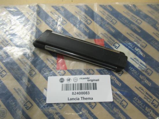 82408083 Voorscherm sierlijst rechterzijde