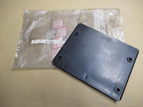 4322508 Dashboard asbak plaat