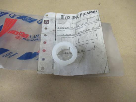 4383824 Remvloeistofreservoir bus