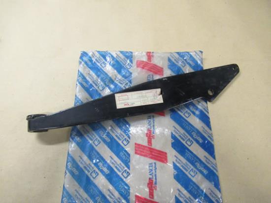 4394534 Motorsteun beugel