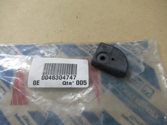 46304747 Motorkap rubber