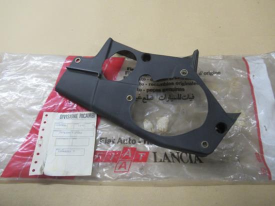 7576158 Distributie beschermplaat