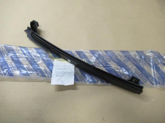 7640406 Raamgeleider rechtsvoor