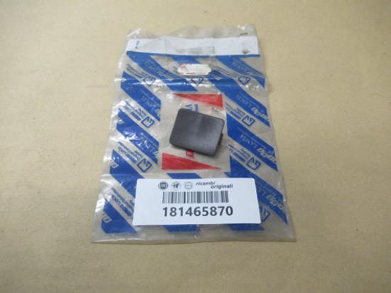 181465870 Middenconsole plug