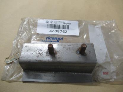 4208762 Bumper steun