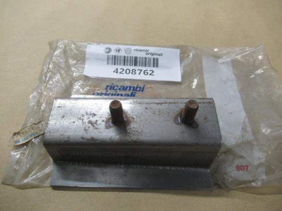 4208762 Bumper steun