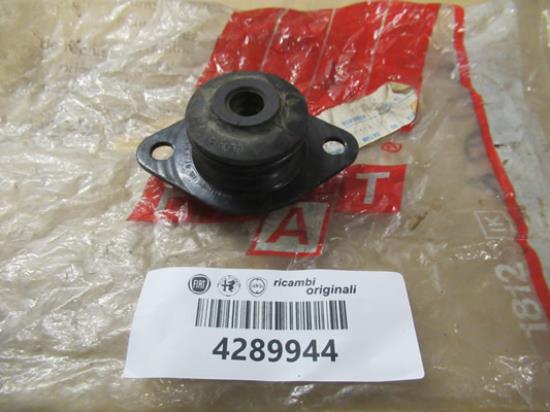 4289944 Veerpootlager voorzijde