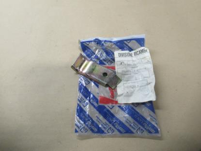 5964476 Uitlaatpijp beugel