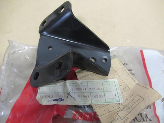 7300541 Motorsteun beugel