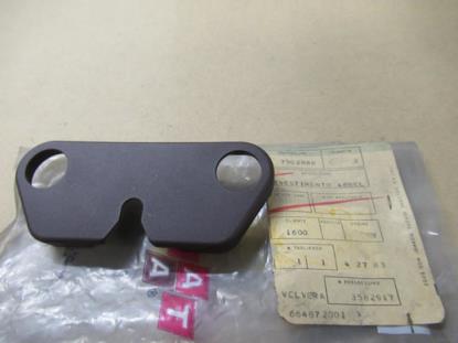 7502886 Achterbank vergrendeling sierstuk