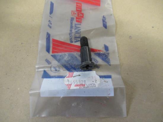 7555378 Achterbank vergrendeling schroefbout