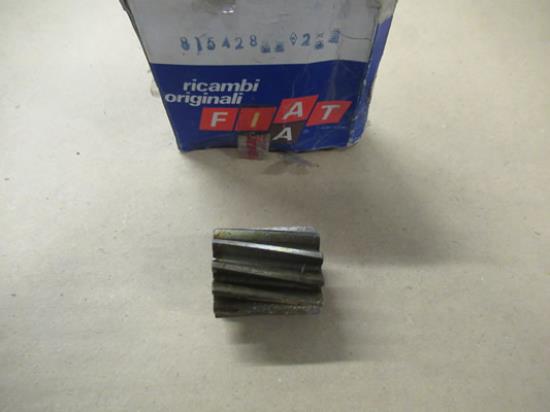 815428 Oliepomptandwiel