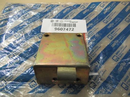 9607472 Achterdeur slot