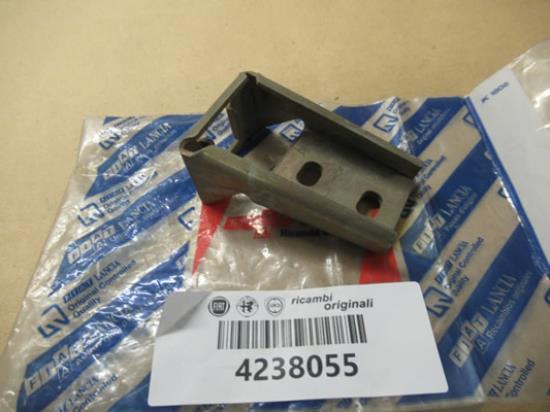 4238055 Kofferbakslot plaatje