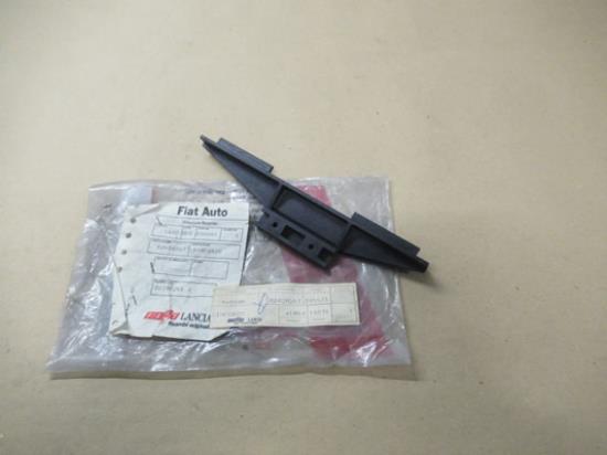 82408067 Zekeringkast versterker Fiat Croma