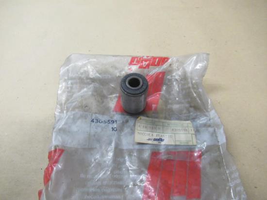 4305591 Draagarm rubber