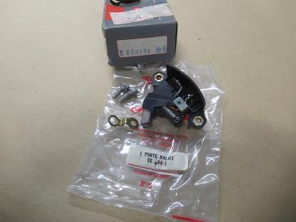 5456764 Dynamo koolborstelhouder