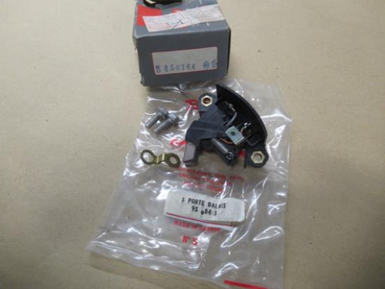 5456764 Dynamo koolborstelhouder