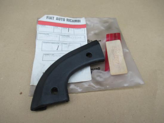 7684112 Motorkap pakking rechterzijde