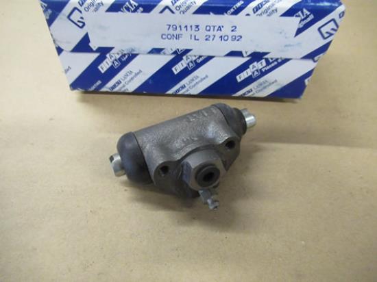 791113 Wielremcilinder achterzijde