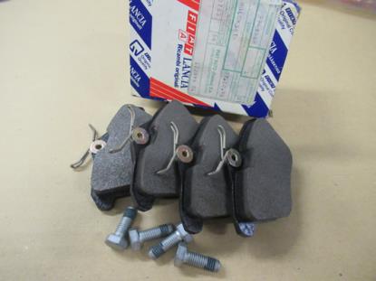 9946568 Remblokset achterzijde