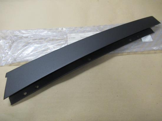 46784981 B-stijl sierstuk rechterzijde