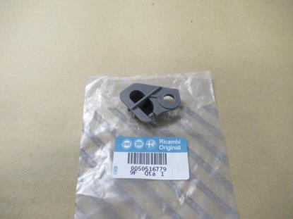 50516779 Achterbank klemmetje linkerzijde