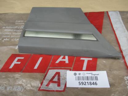 5921846 Spatbord sierlijst linksvoor