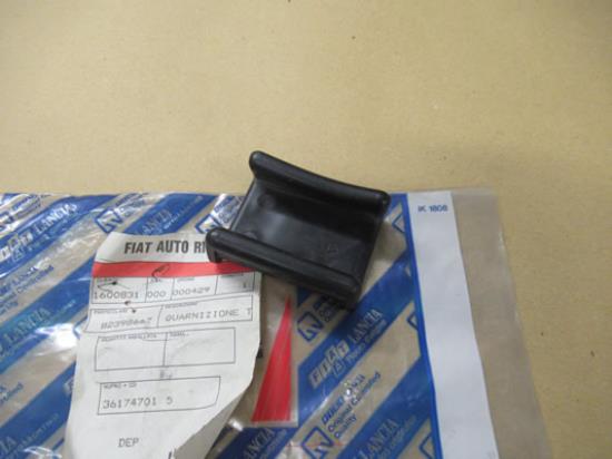 82398667 Radiateur pakking