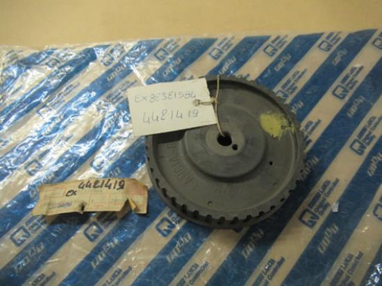 4421419 Distributie tandwiel