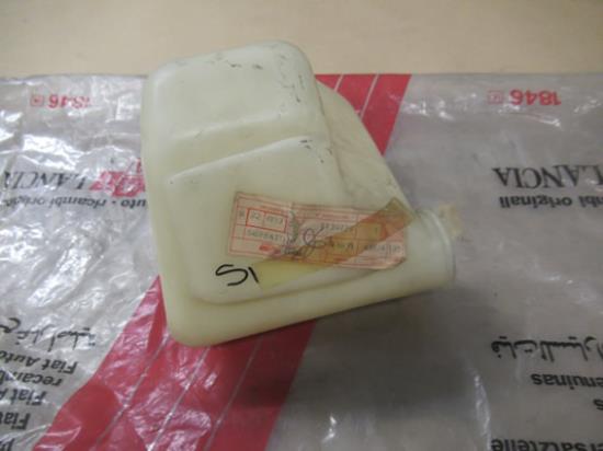 4439729 Koelvloeistof reservoir