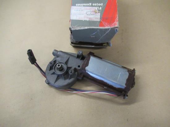 5943938 Raambediening motor rechterzijde