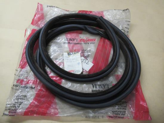 4398637 Profielrubber