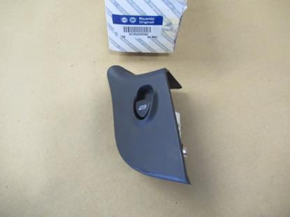 735255582 Raambediening schakelaar rechtsvoor