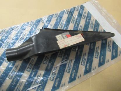 7587830 Luchtgeleider