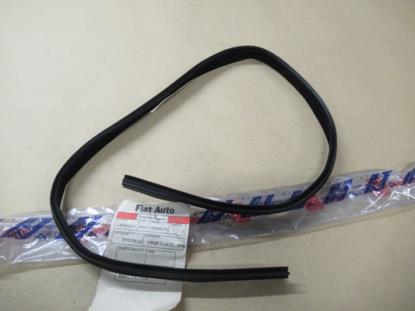 5937812 Profielrubber achterzijde