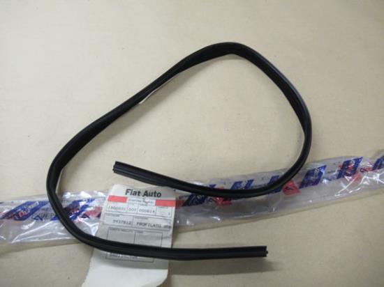 5937812 Profielrubber achterzijde