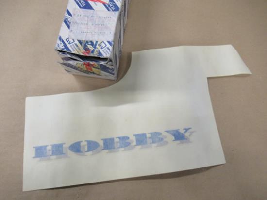 7758738 Sticker UNO HOBBY linkerzijde