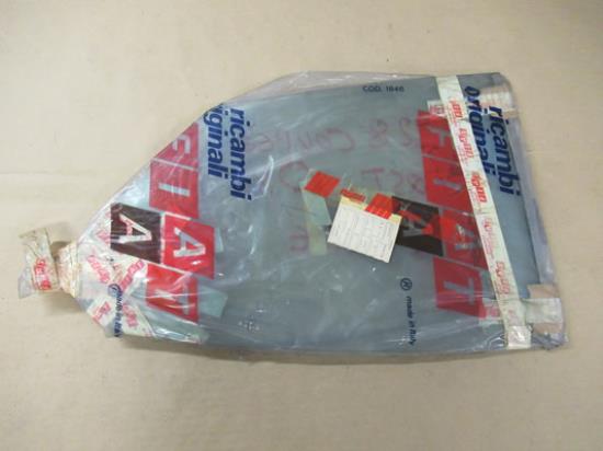 4285185 Zijruit rechterzijde